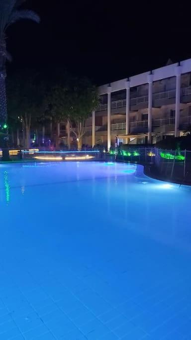 Garden And Pool At Royal Park *