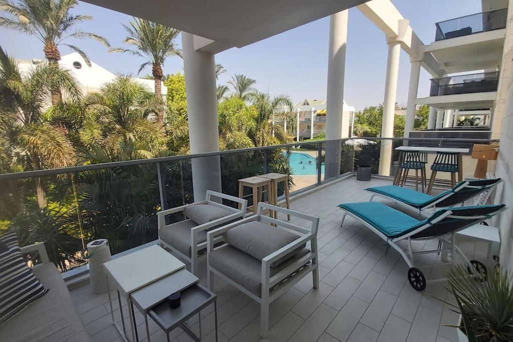 Апартаменты Garden And Pool At Royal Park *