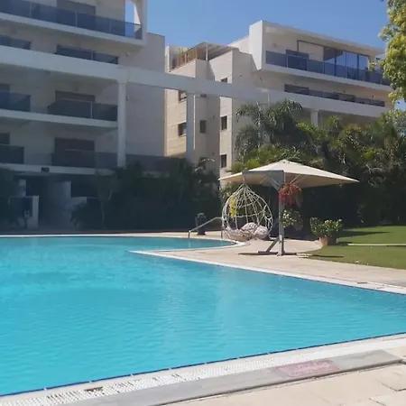 Garden And Pool At Royal Park Eilat Apartment Exterior photo
