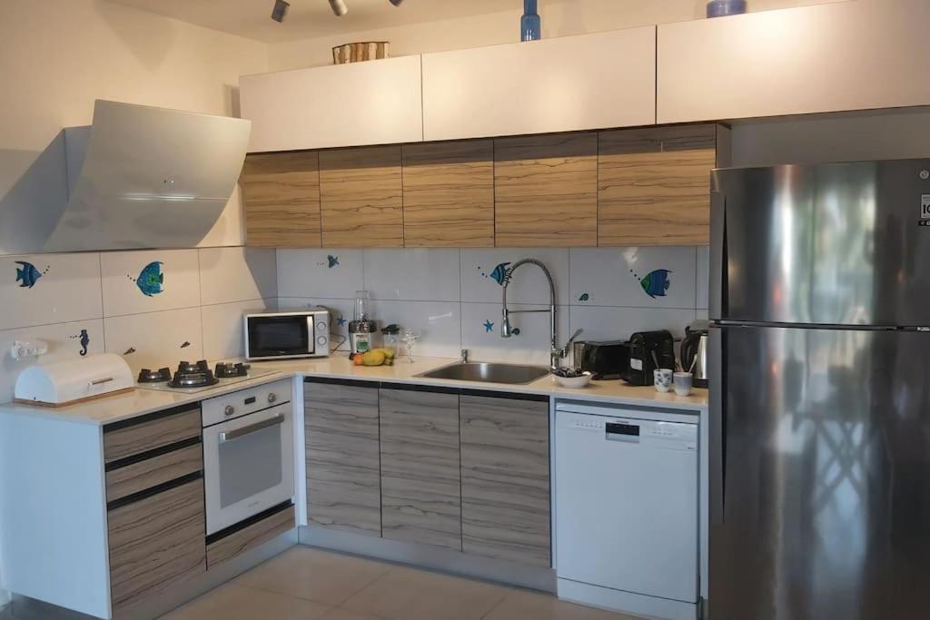 Apartment Garden And Pool At Royal Park Eilat